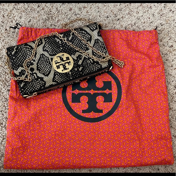 Tory Burch Handbags - NWOT Tory Burch Snakeskin Clutch